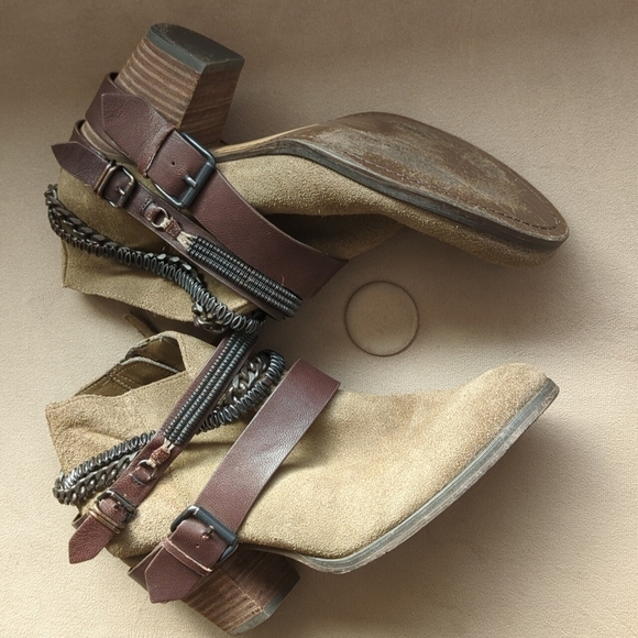 Trouve Ankle Booties Boho Festival Suede Leather Size 9 - Picture 1 of 14
